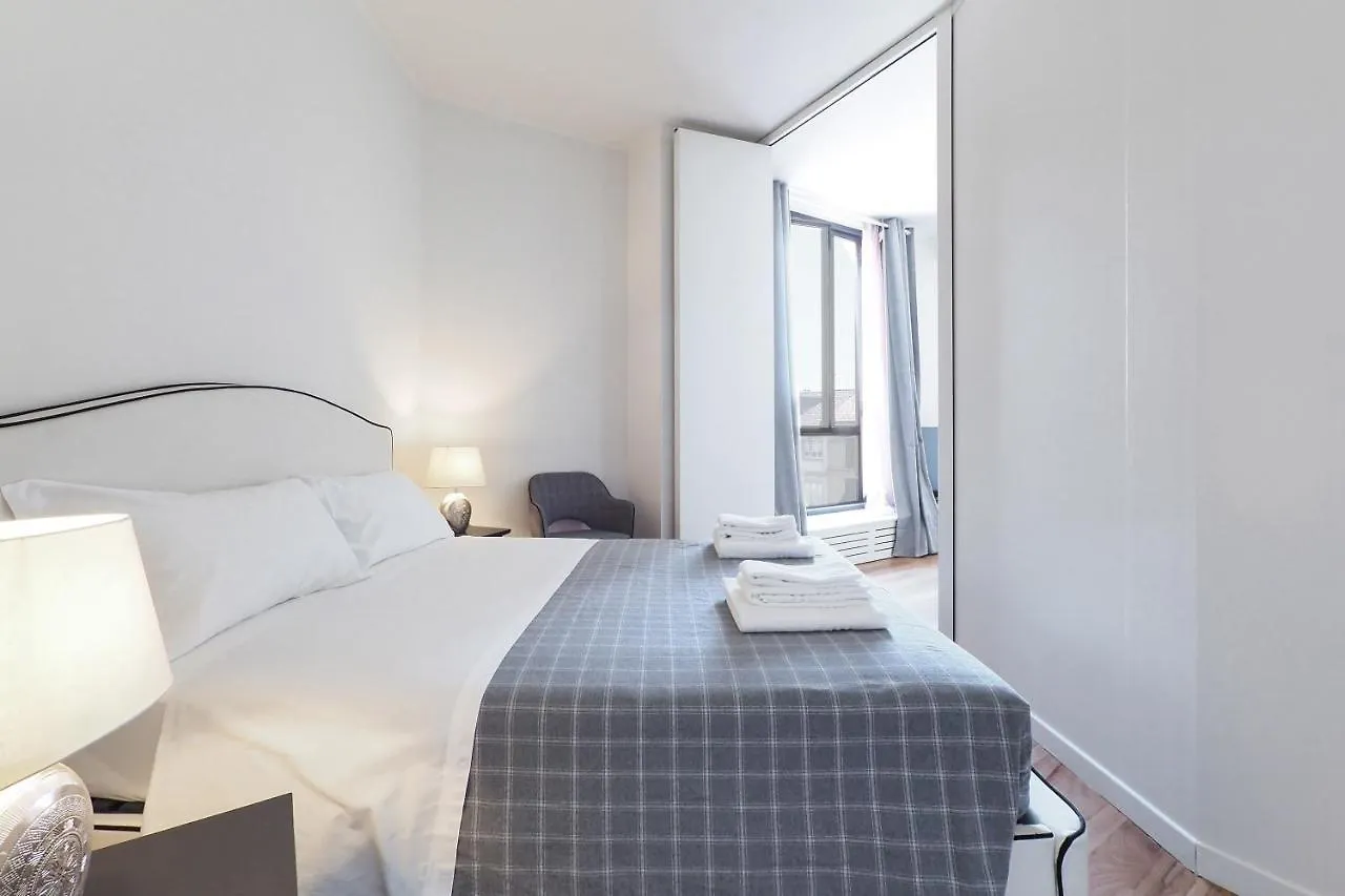 Duomo Luxury Apartment IV Milan